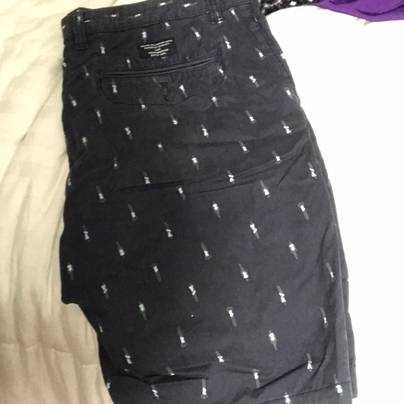 Shorts - Picture 2 of 3